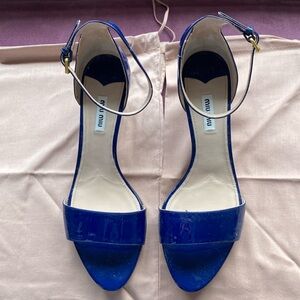 Miu Miu sandals kitten heal navy patent leather like new
